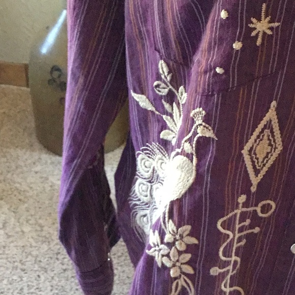 GUC Johnny Was Long Sleeved Top - Picture 3 of 7